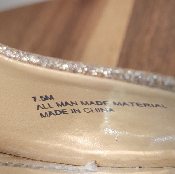 Gianni Bini Platinum Collection Sparkly Gold Stiletto Heels Size 7.5 - Picture 16 of 17